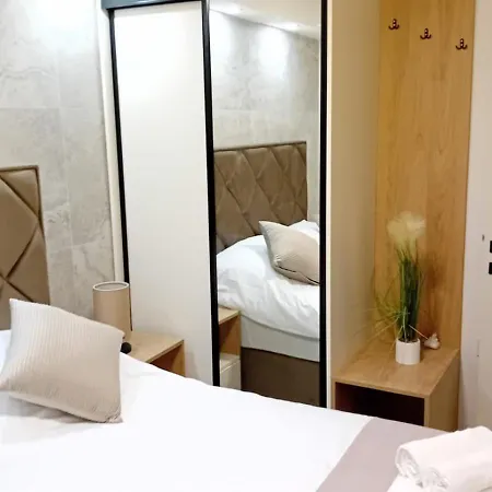 Square Point Apartments 科托尔 外观 照片