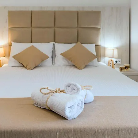 Square Point Apartments 科托尔 外观 照片