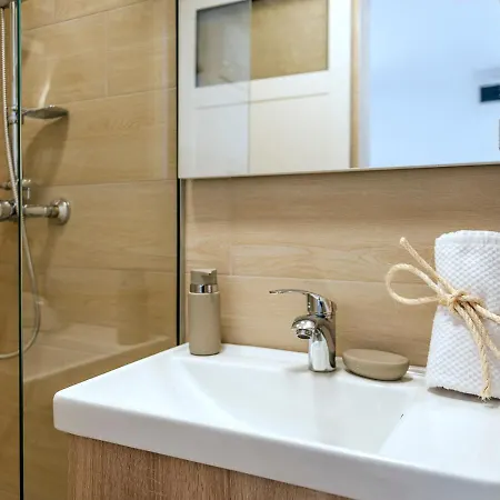 Square Point Apartments 科托尔 外观 照片