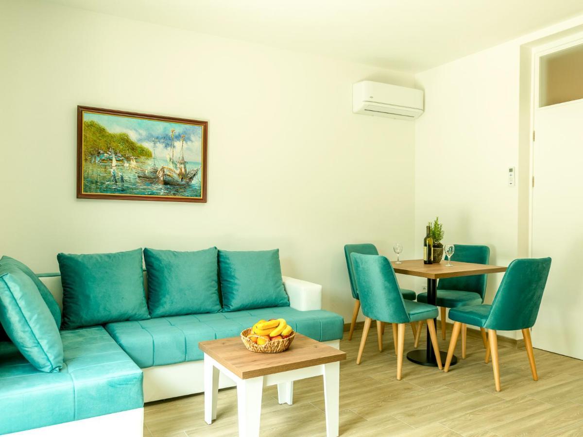 Apartment Square Point